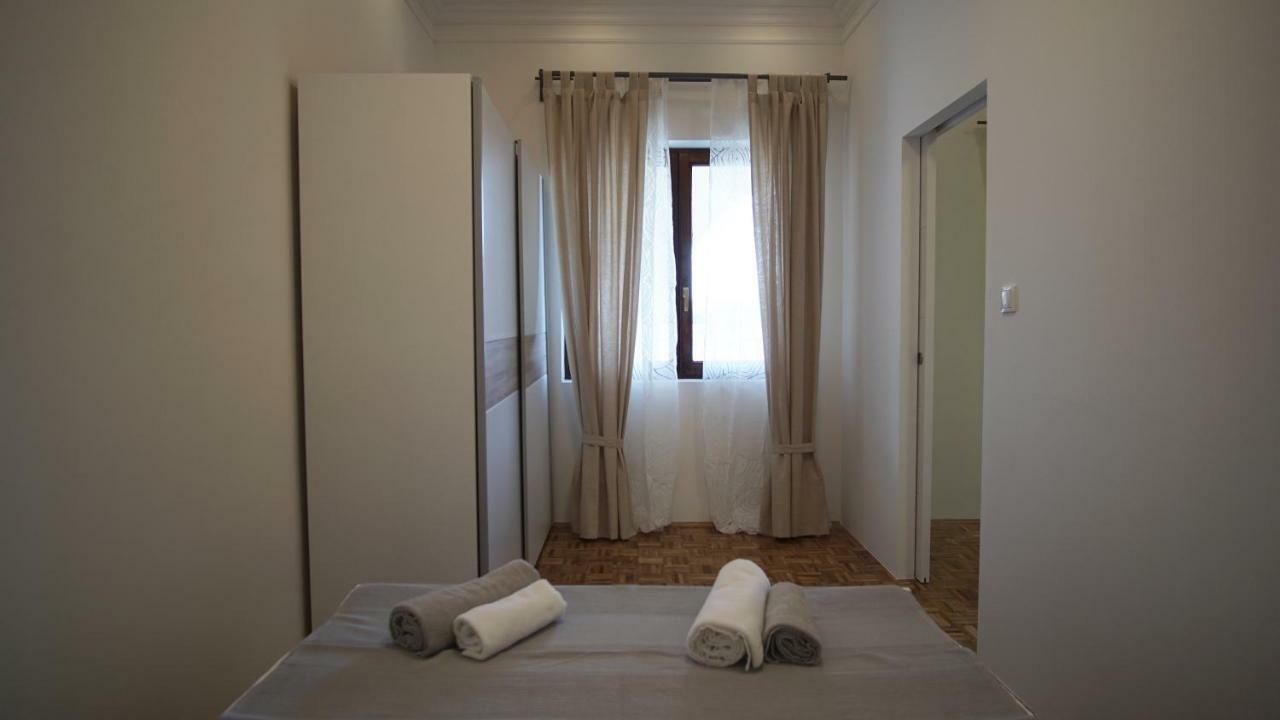 Apartmani Laura Trogir Exterior foto